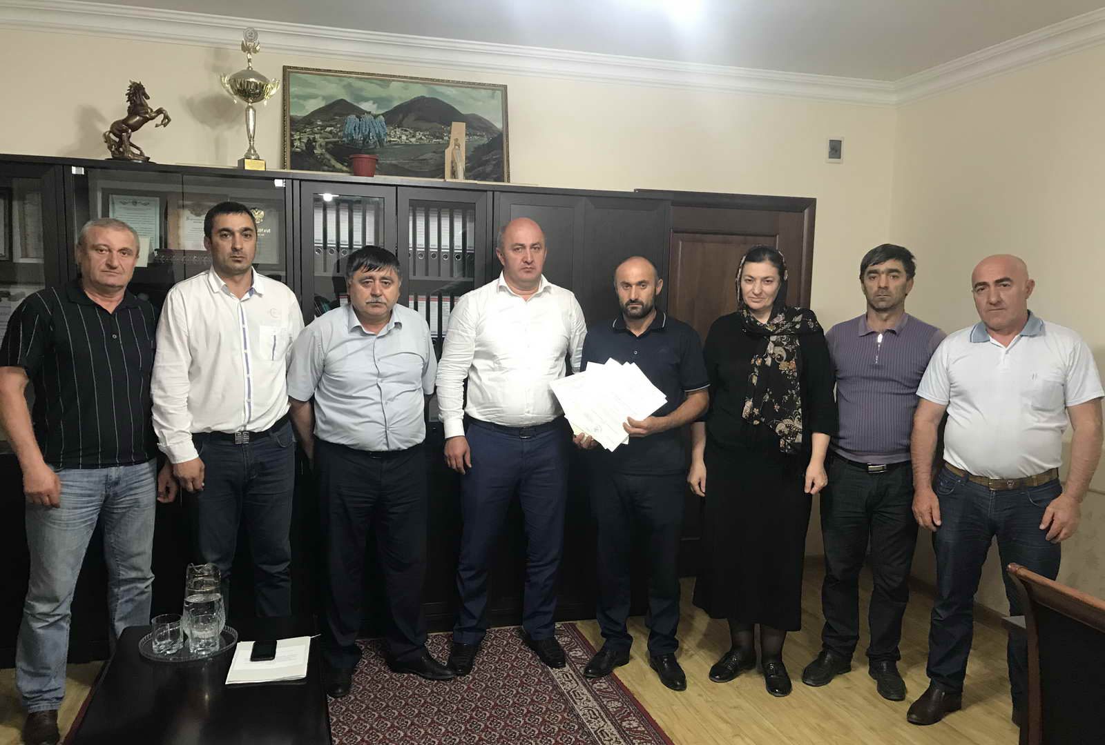 Сертификаты на улучшение жилищных условий инвалидам вручили в Тляратинском районе