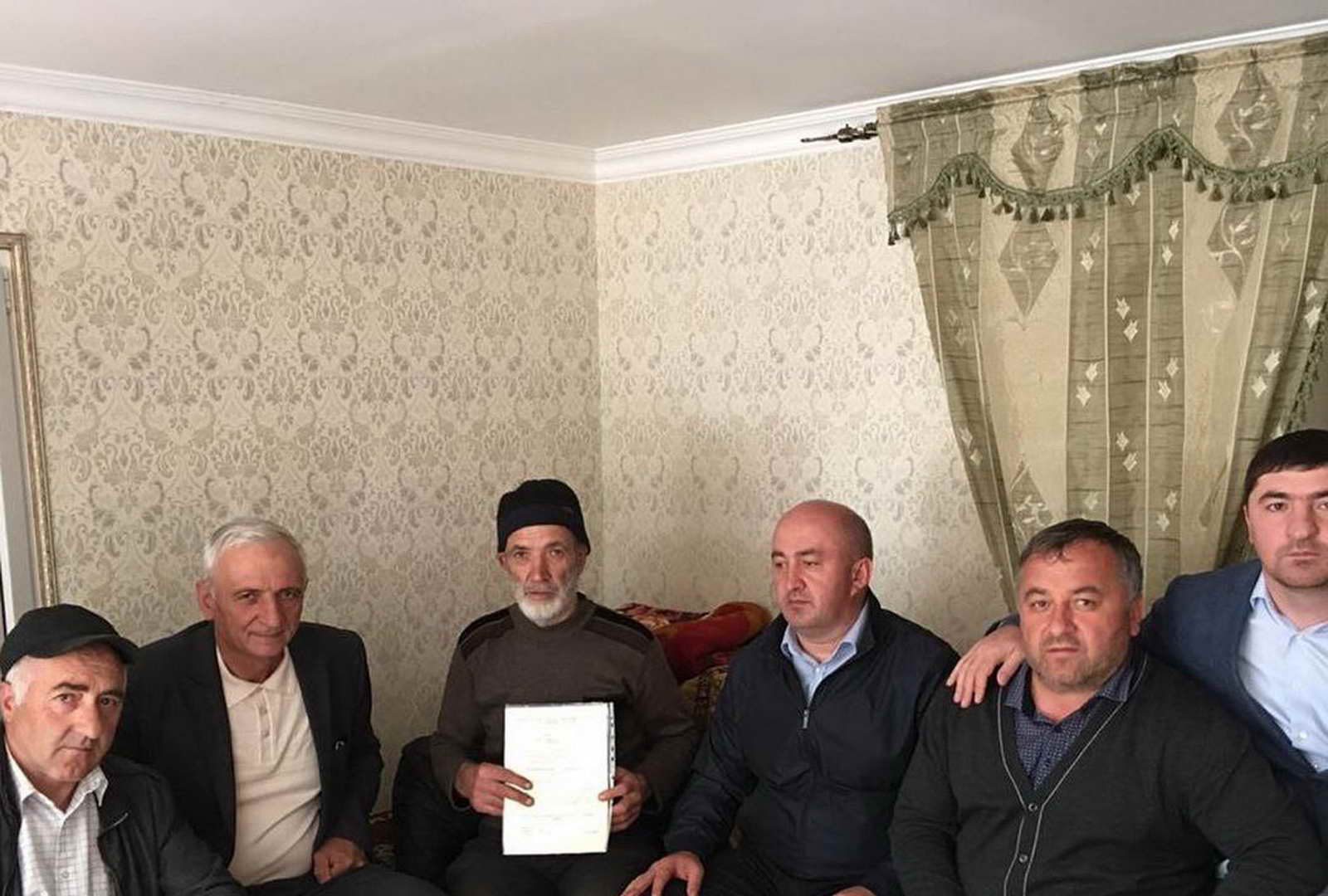 Сертификаты на улучшение жилищных условий инвалидам вручили в Тляратинском районе