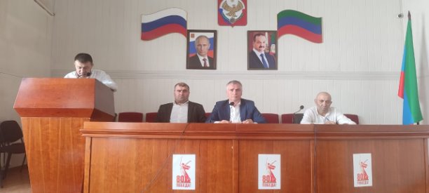 Глава Тляратинского района обсудил актуальные вопросы совместной работы с главами поселений
