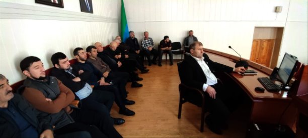 6 ноября в актовом зале администрации Тляратинского района прошло рабочее совещание с использованием видеоконференцсвязи (ВКС).