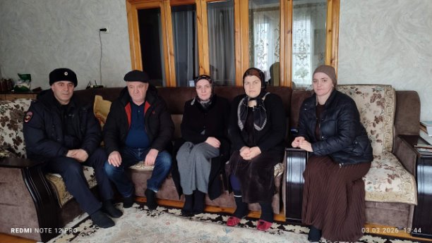 Поздравительные визиты КЦСОН в преддверии 8 Марта