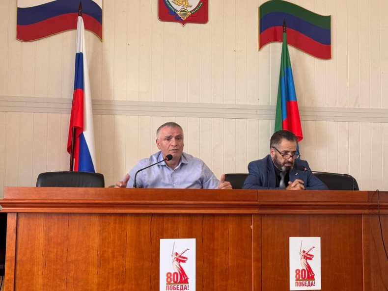 Сессия районного собрания депутатов Тляратинского района: обсуждены ключевые вопросы развития